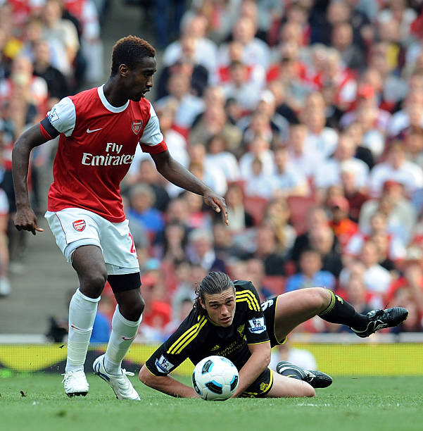 轉會談判進 轉會談判進